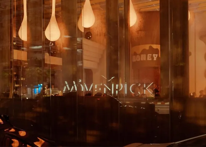 Moevenpick Ekkamai *